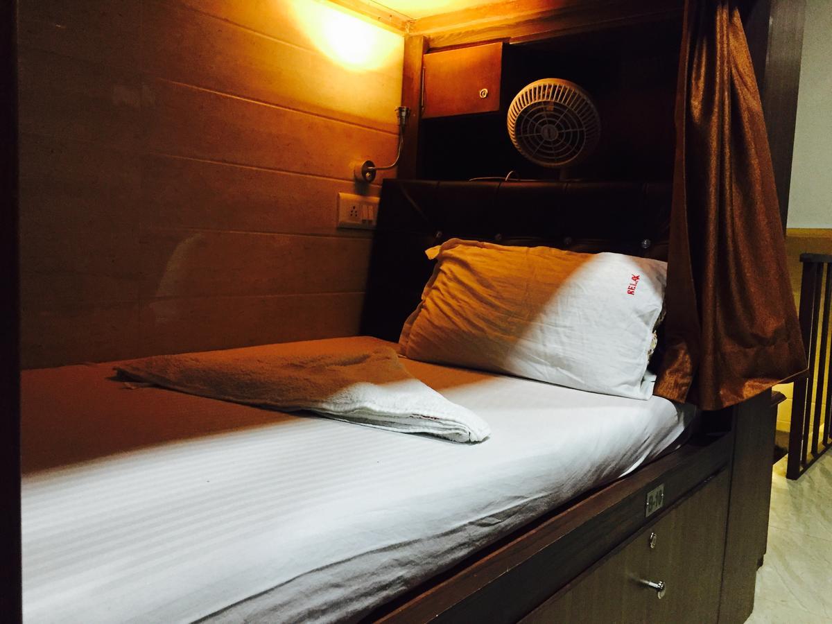 Awesome Dormitory - Men Only Bombaim Exterior foto